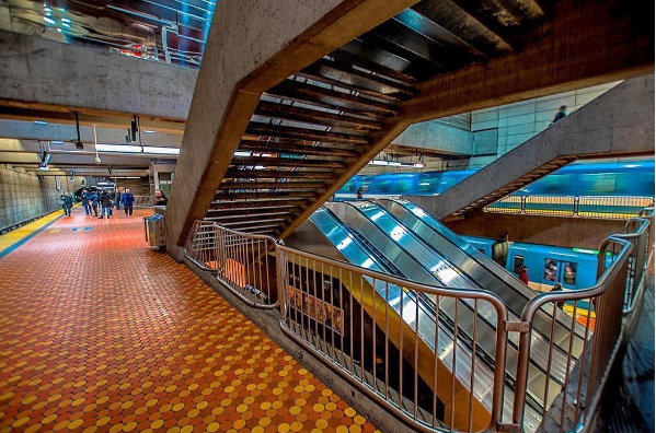 Une partie du métro de Montréal complètement arrêtée actuellement