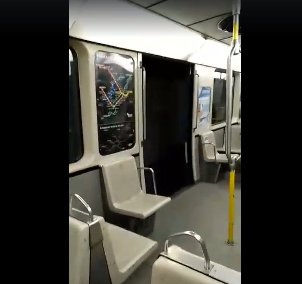 Le métro de Montréal roule avec les portes de wagon ouvertes (VIDÉO)