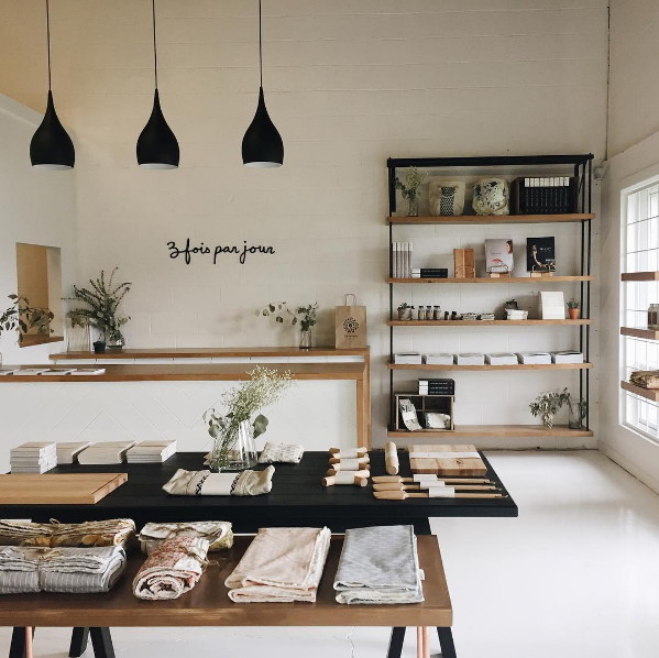 Trois fois par jour ouvre un « coin boutique » ce week-end