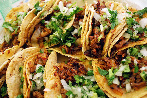 Un resto de Montréal t'offre les tacos à 1$ demain seulement