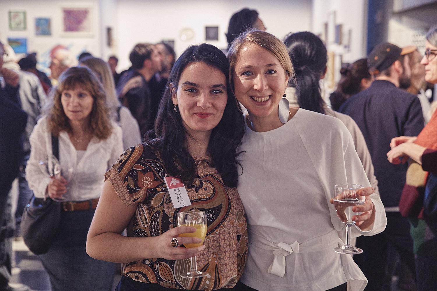 Vernissage de l'expo-encan PARLE-MOI D'AMOUR à l’Atrium de l’Édifice Wilder – Espace Danse (PHOTOS)