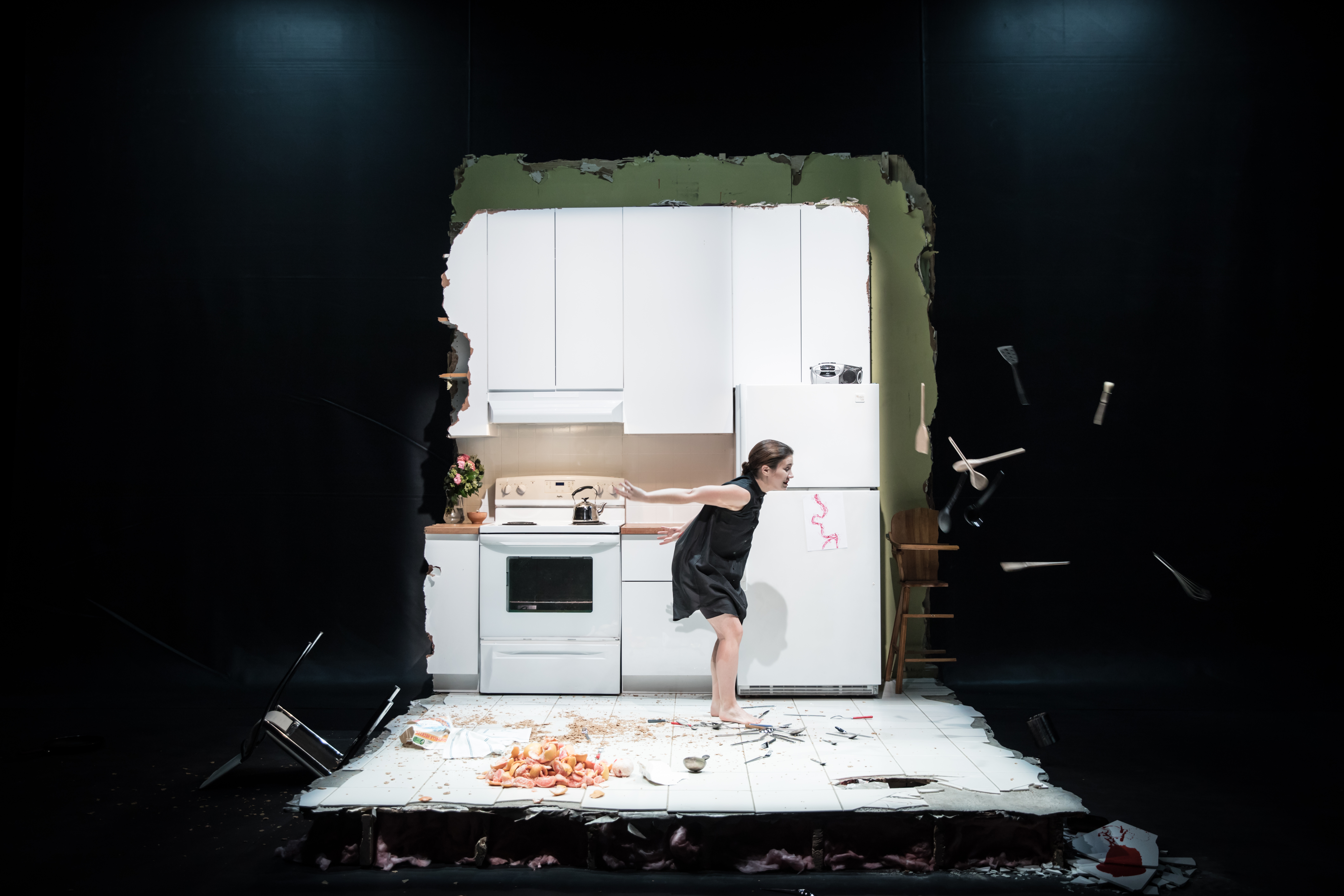 Les barbelés d’Annick Lefebvre au Théâtre de Quat’Sous : le spasme de vivre