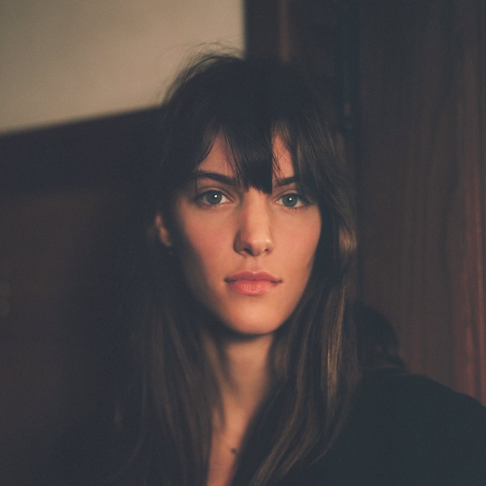 Charlotte Cardin lance un nouveau clip et on capote