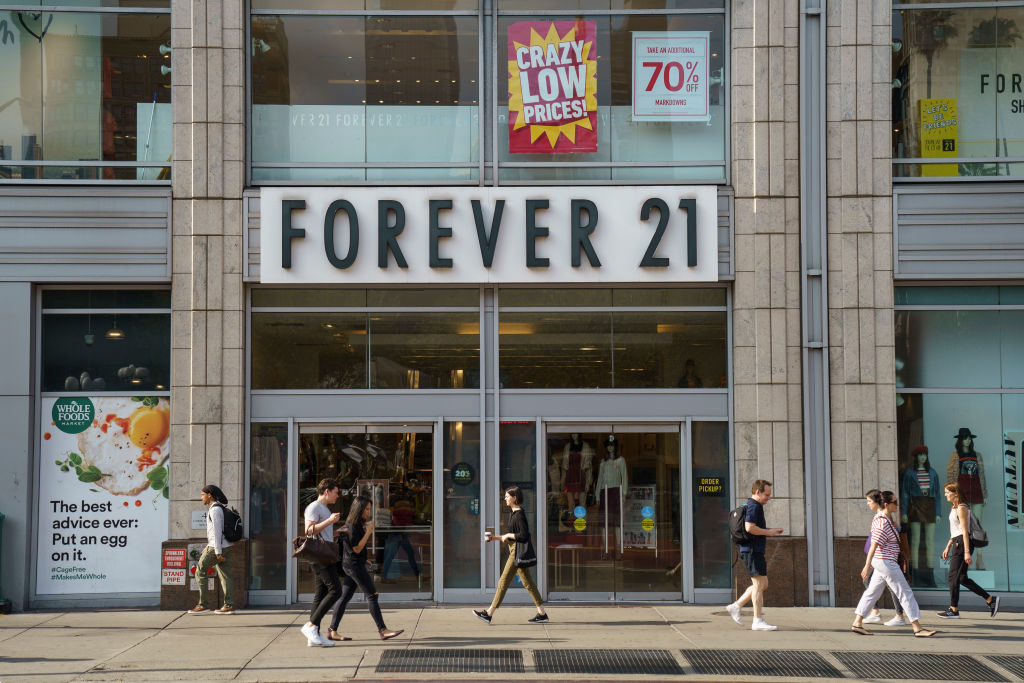 Forever 21 est en faillite et ferme ses 44 magasins au Canada: tout doit être vendu!