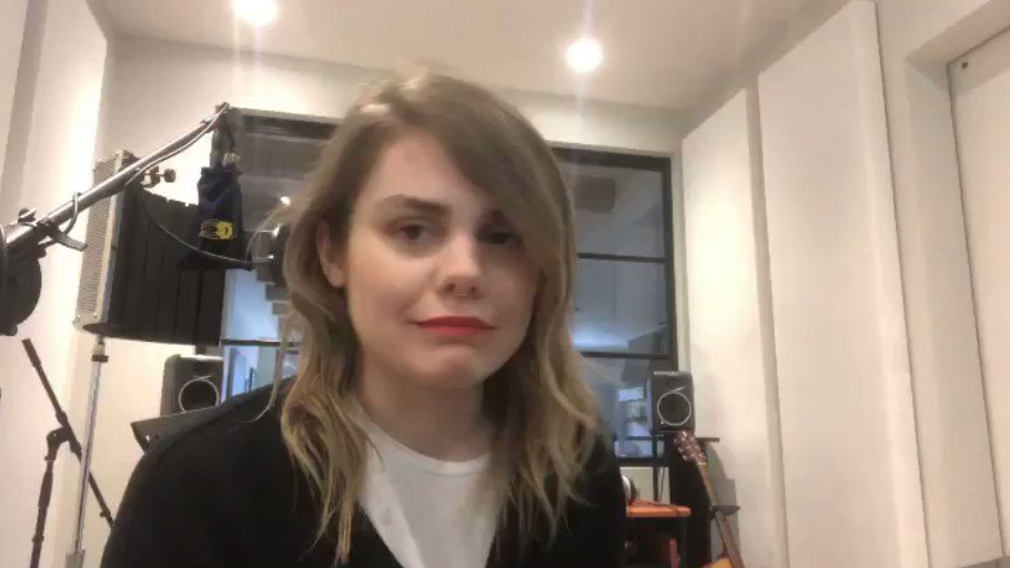 Quarantaine & chill: Coeur de Pirate lance une chanson pour sensibiliser les jeunes à la COVID-19