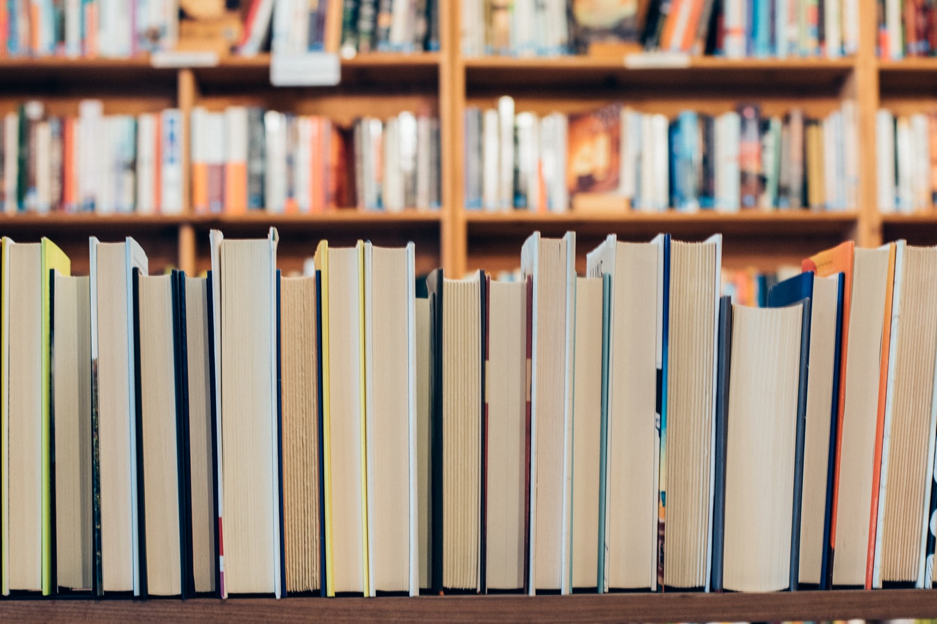 Quarantaine & chill: Des milliers de livres numériques disponibles GRATUITEMENT!