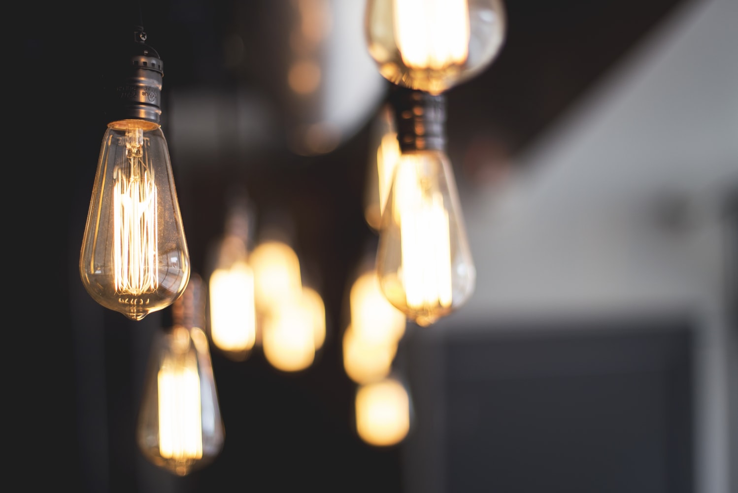 COVID-19: Le mouvement «Flash tes lumières» vise à remercier tou.te.s les professionnel.le.s du milieu de la santé!