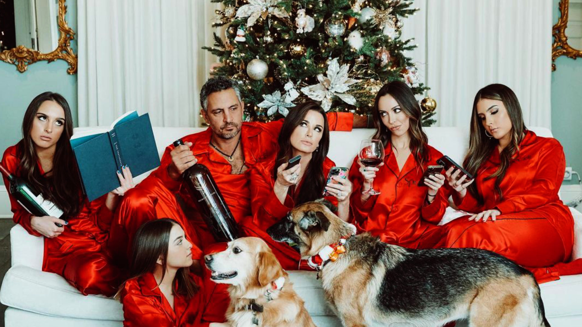 Voici les 15 meilleures cartes de Noël des célébrités!