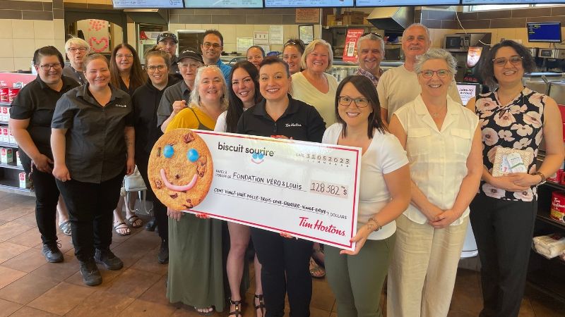 La Fondation Véro &#038; Louis récolte un énorme montant grâce aux Biscuits sourire!