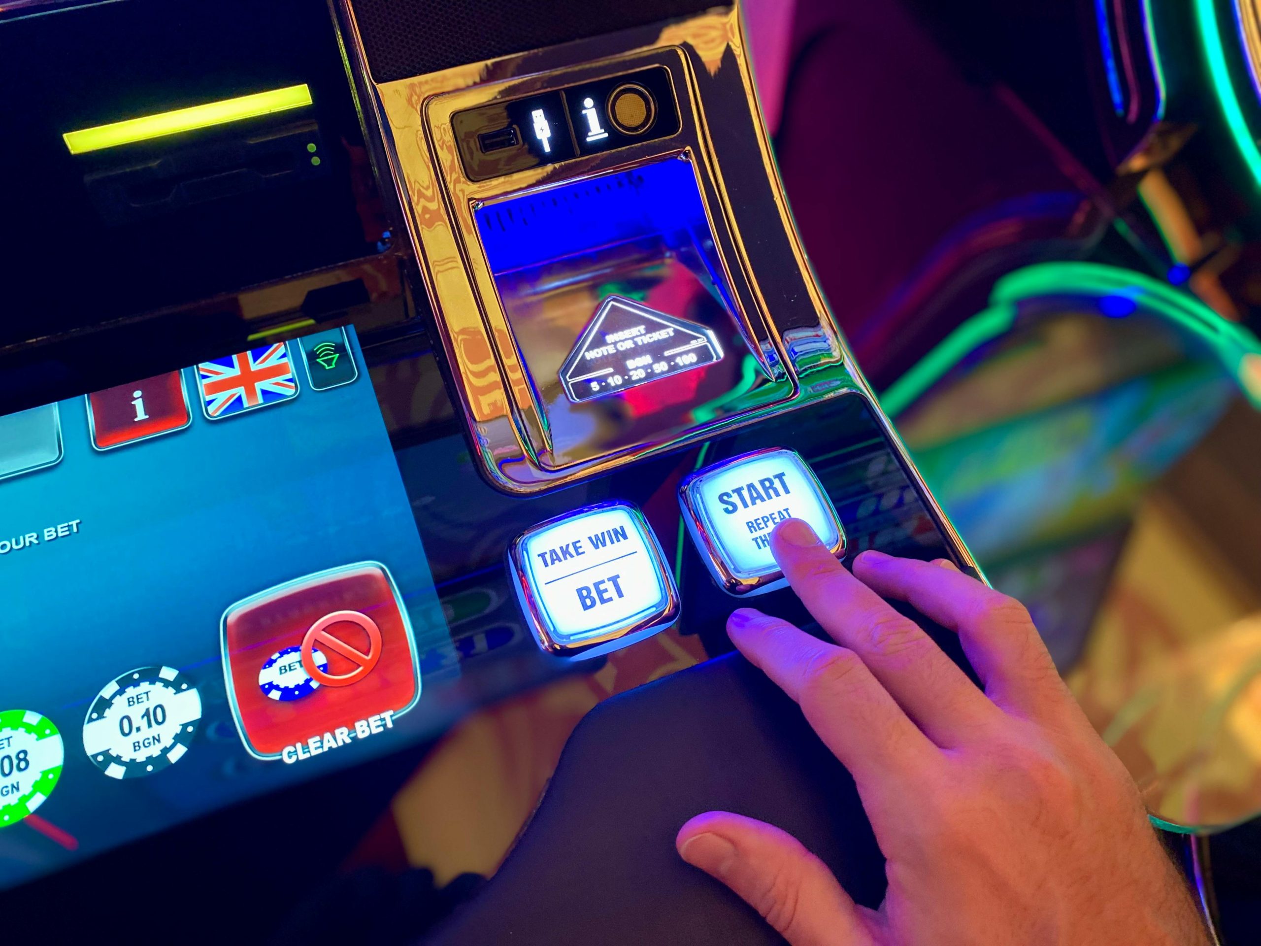 Des machines à sous de casino aux versions en ligne : comment le plaisir du jeu se réinvente au Canada