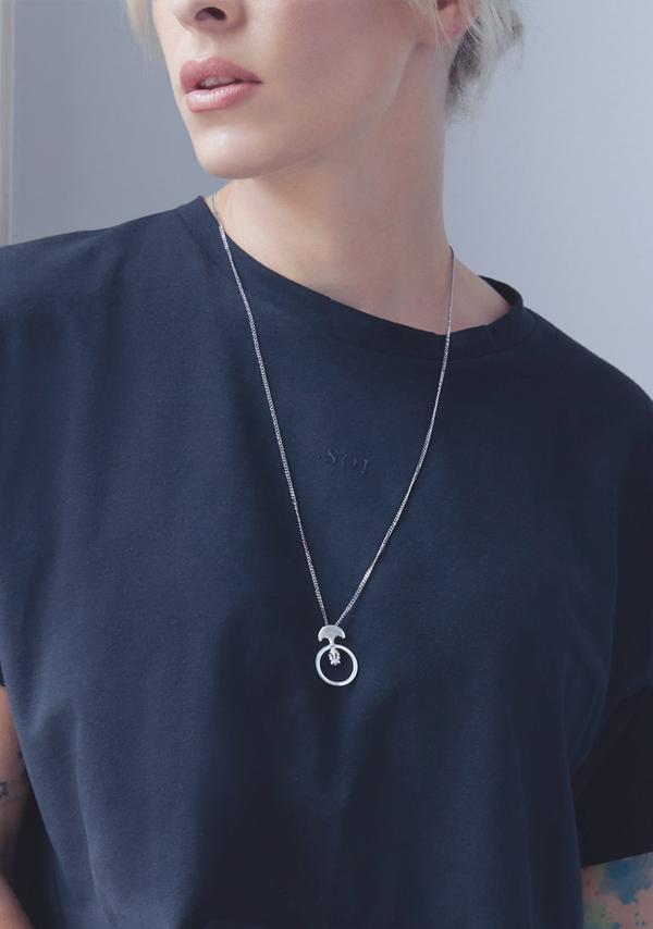 SOI-W_800x1138_item1861collier_f81c0deb-9b6f-407a-88b7-aa1677c5fd55_600x