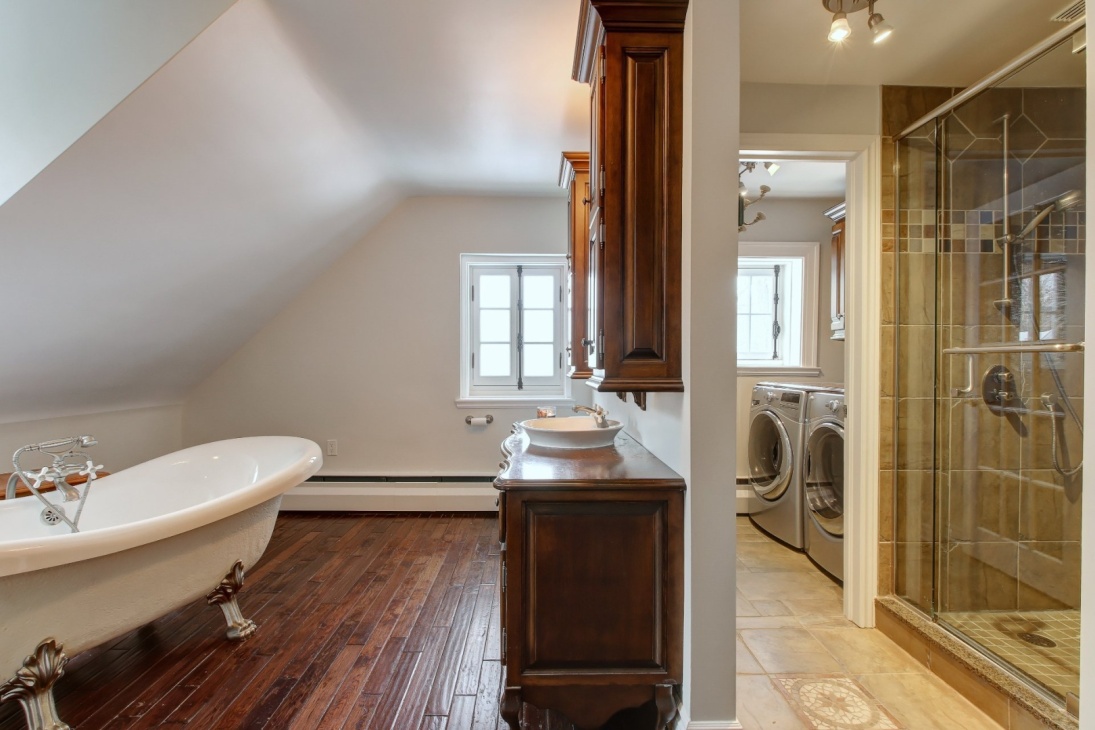 media.remax-quebec.com-165296165420021