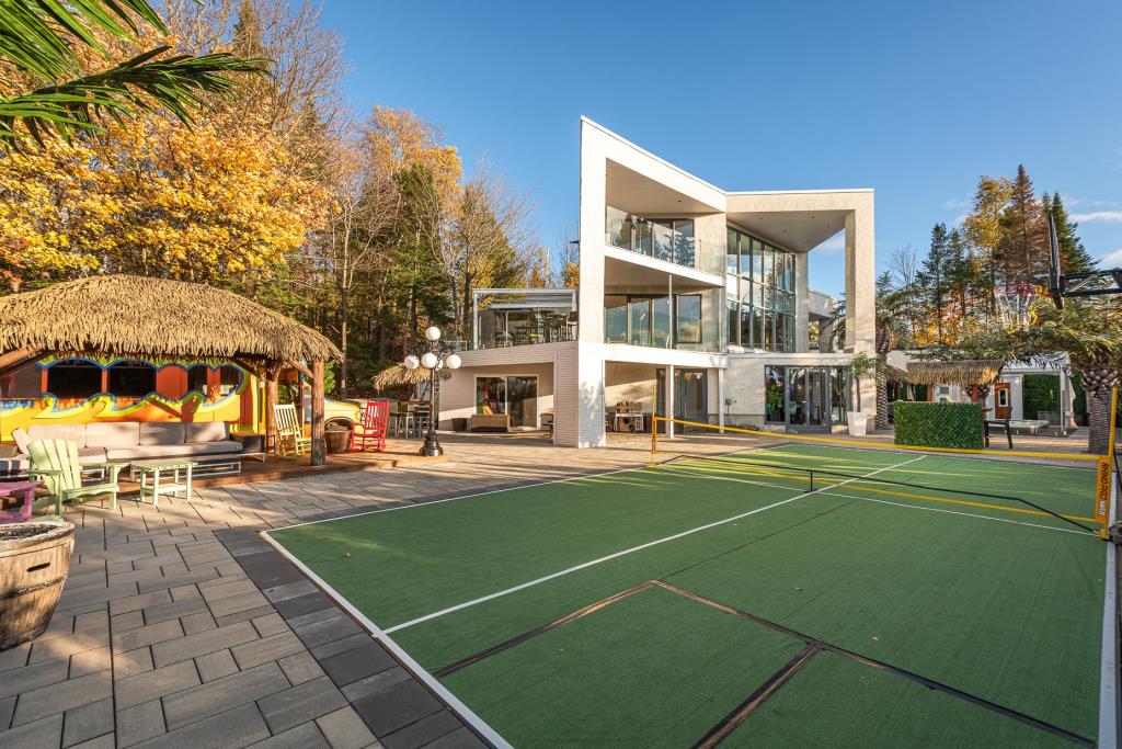 Terrain de tennis