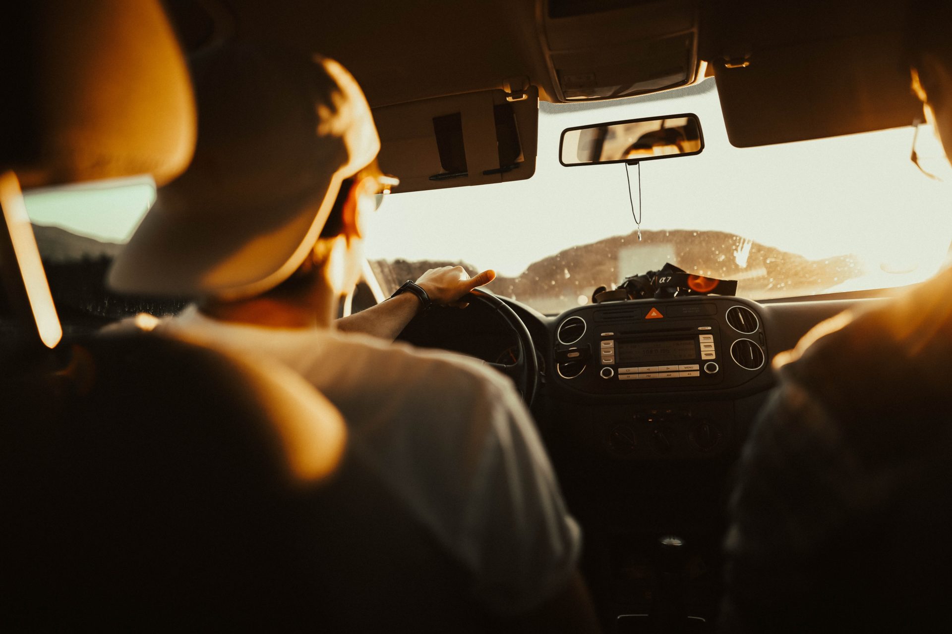 Un objet percute votre voiture : couvert ou pas par votre assurance auto?