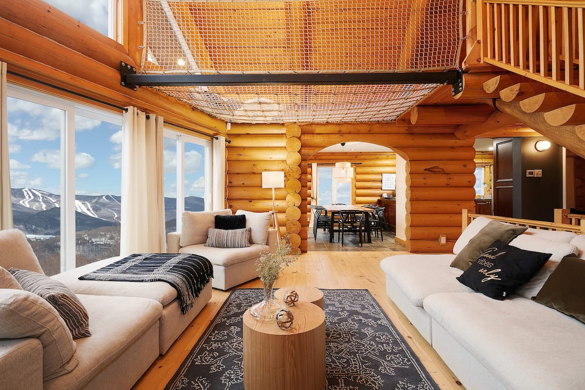 Chalet en bois rond au Mont-Tremblant