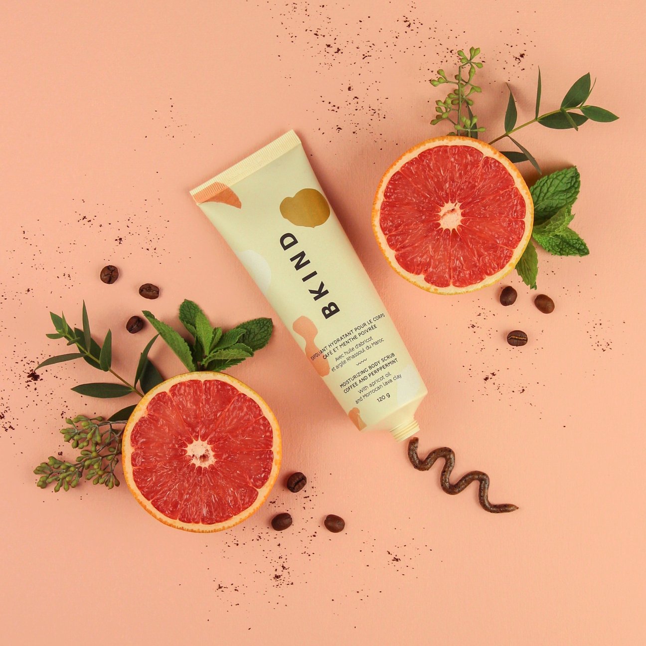 Exfoliant café et menthe poivrée de BKIND