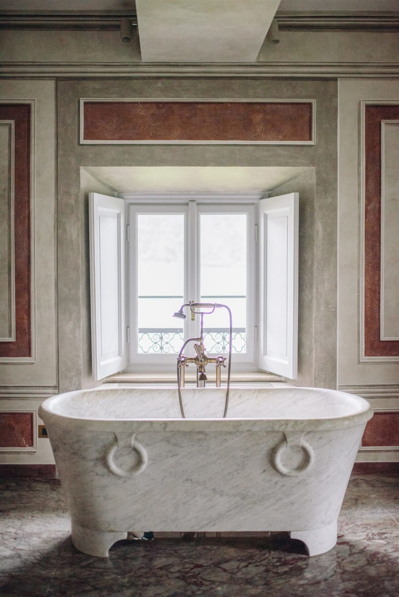Bain