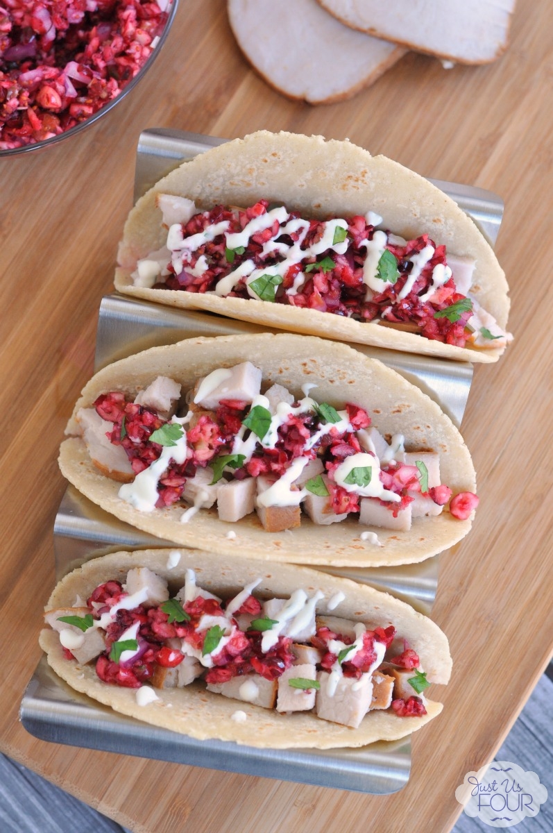 Tacos de dinde avec salsa de canneberges