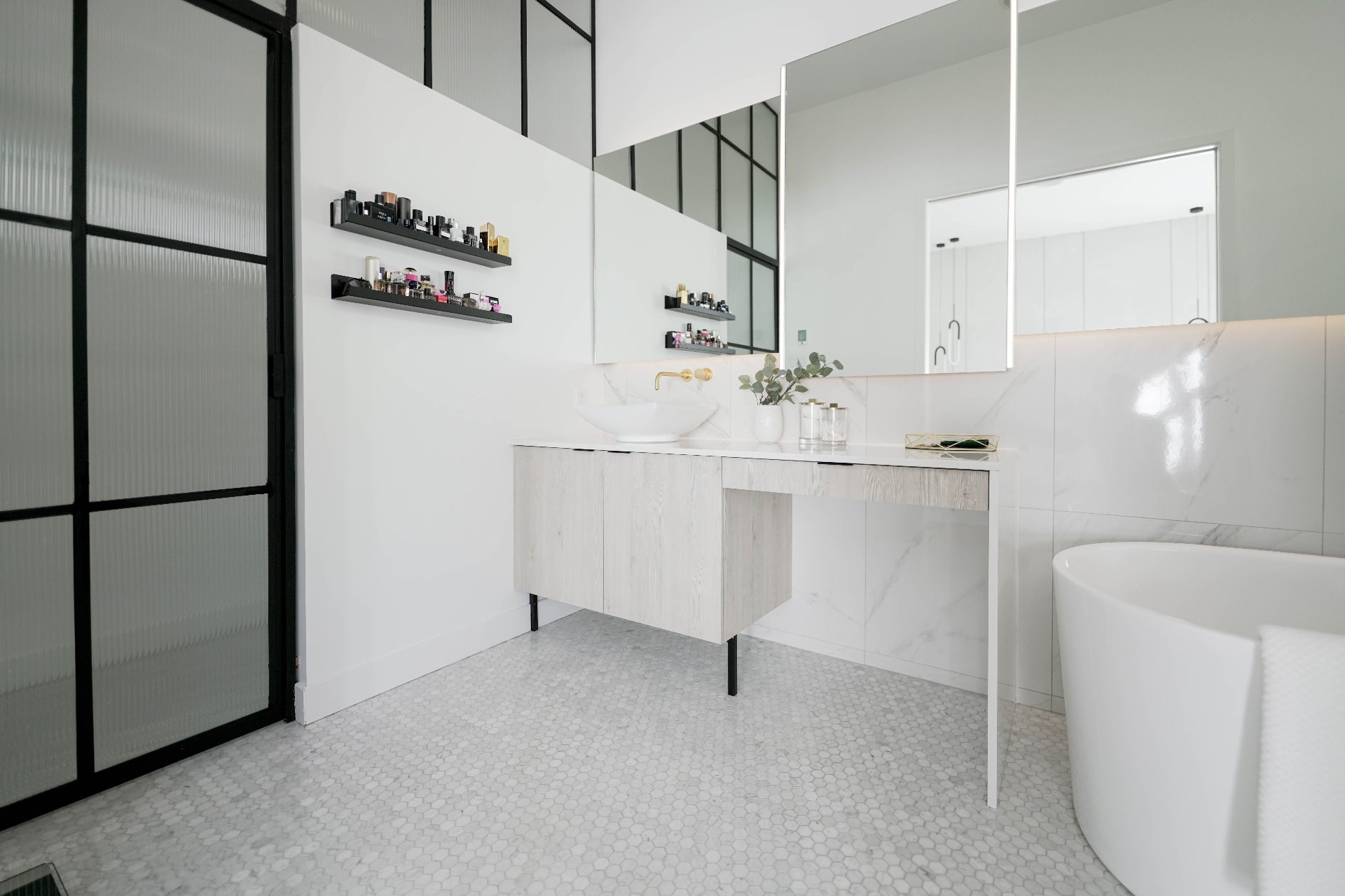Salle de bain de la chambre principale