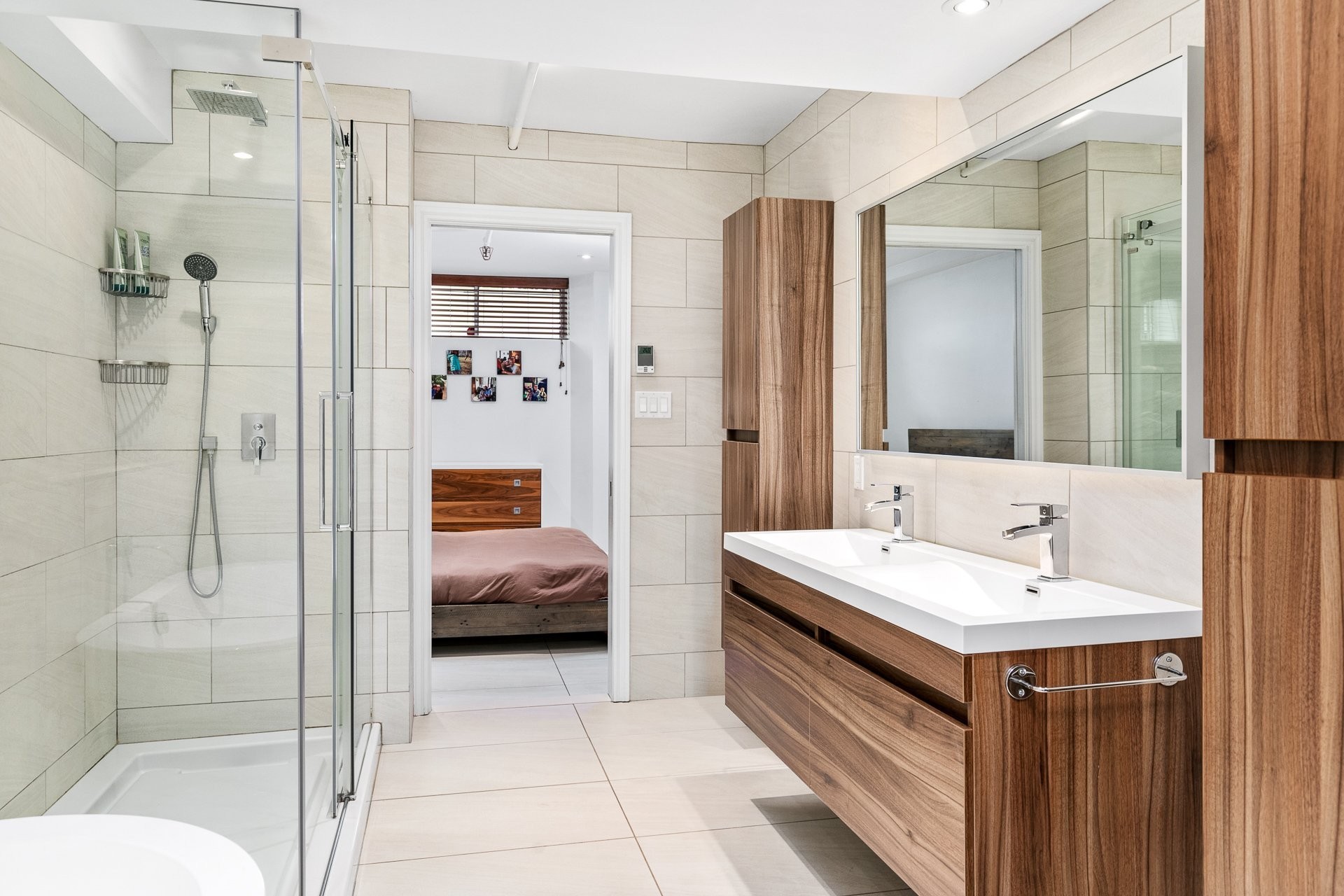 Salle de bain de la chambre principale
