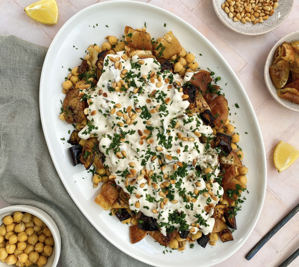 Salade à l'aubergine et aux pois chiches