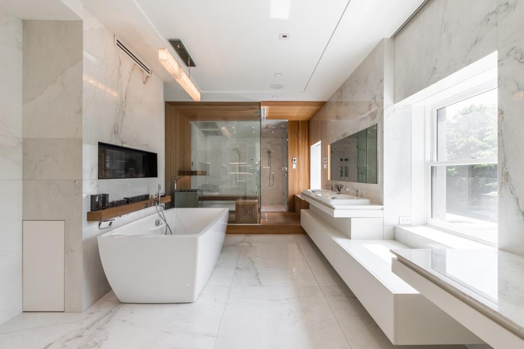 Salle de bain de la chambre principale
