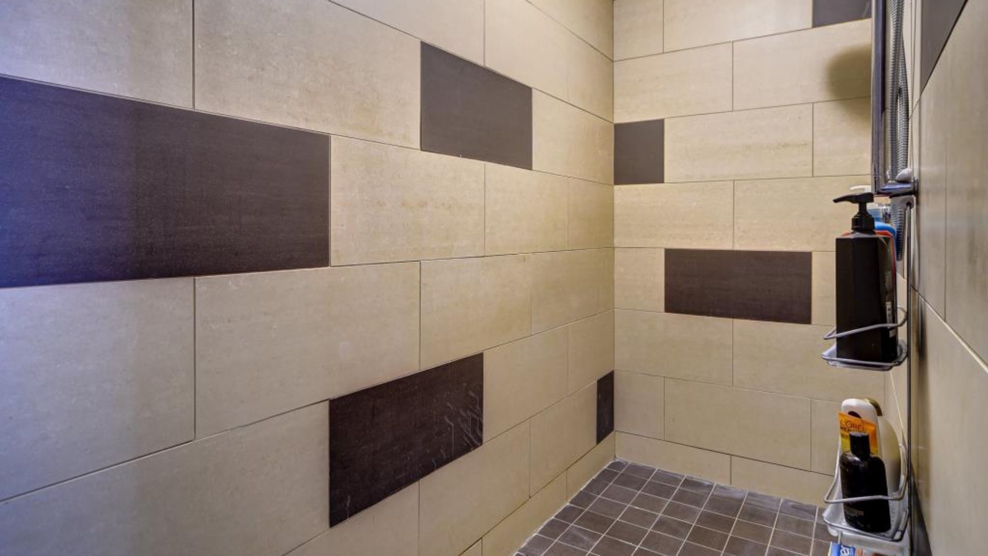 Une immense douche
