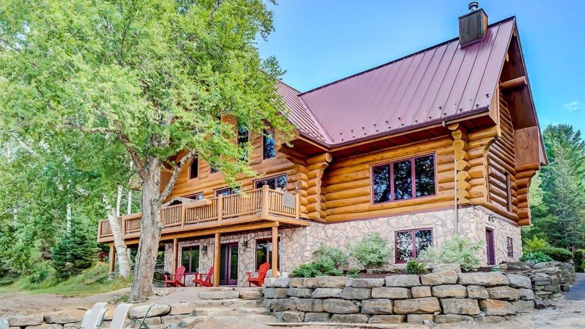 Le plus beau chalet du Québec se trouve au Lac-Simon