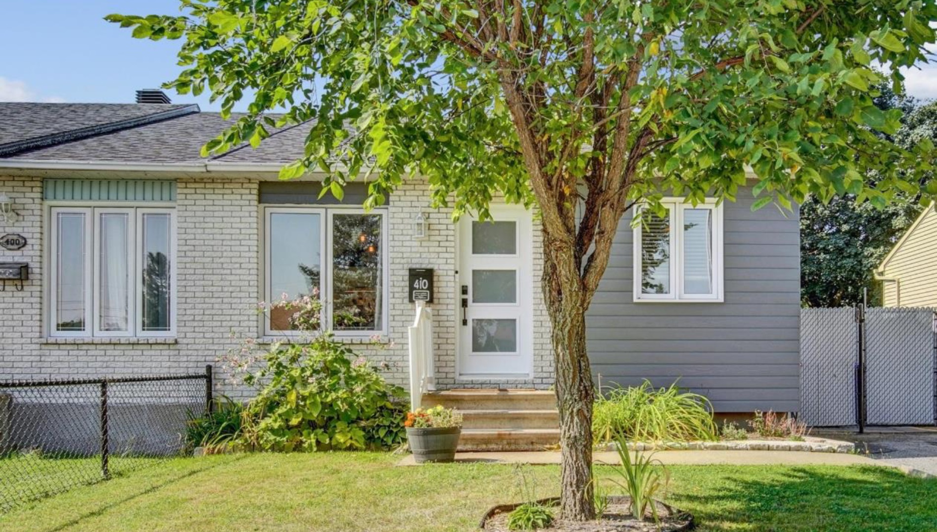 Cette charmante maison à Laval est à vendre pour 439 000$