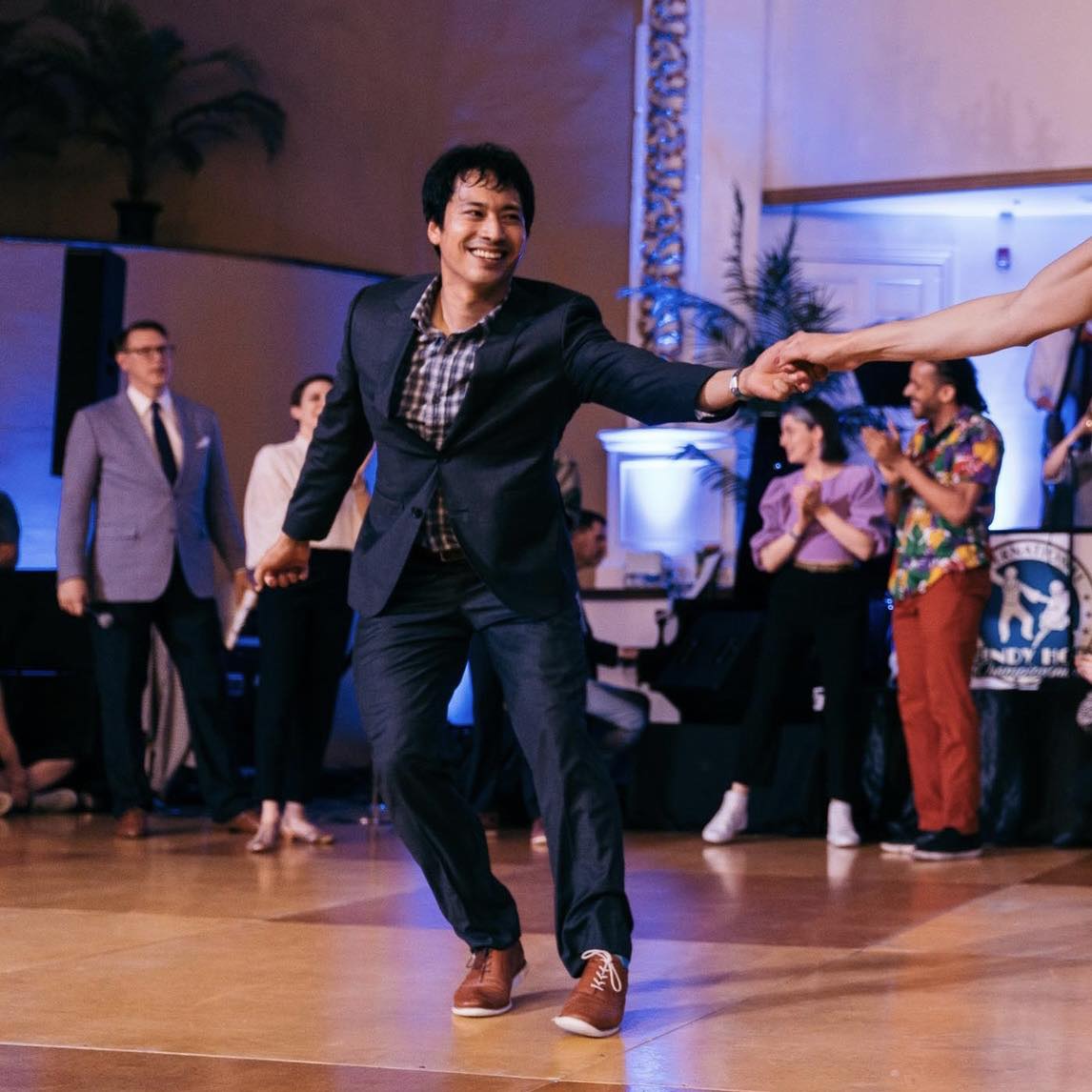 Studio 88 Swing